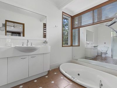 96 Teewah Beach Road, Noosa North Shore