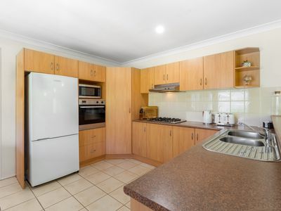 2 Hawker Close, Hamlyn Terrace
