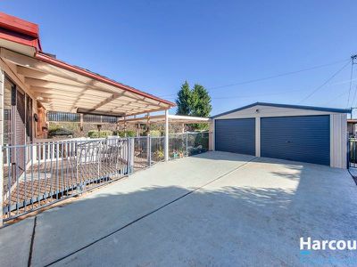 4 Lambie Place, Florey