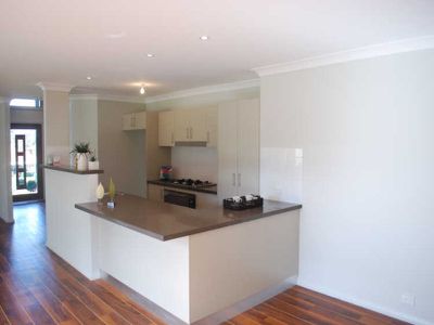 13 Spears Place, Horsley