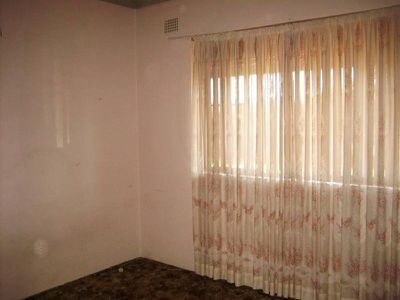 2 / 2 Denison Avenue, Barrack Heights