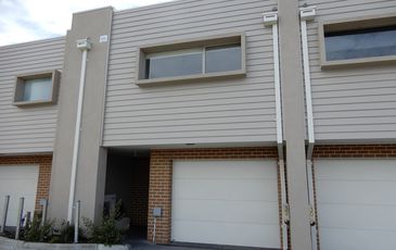 32 EZRA CRESCENT, Officer