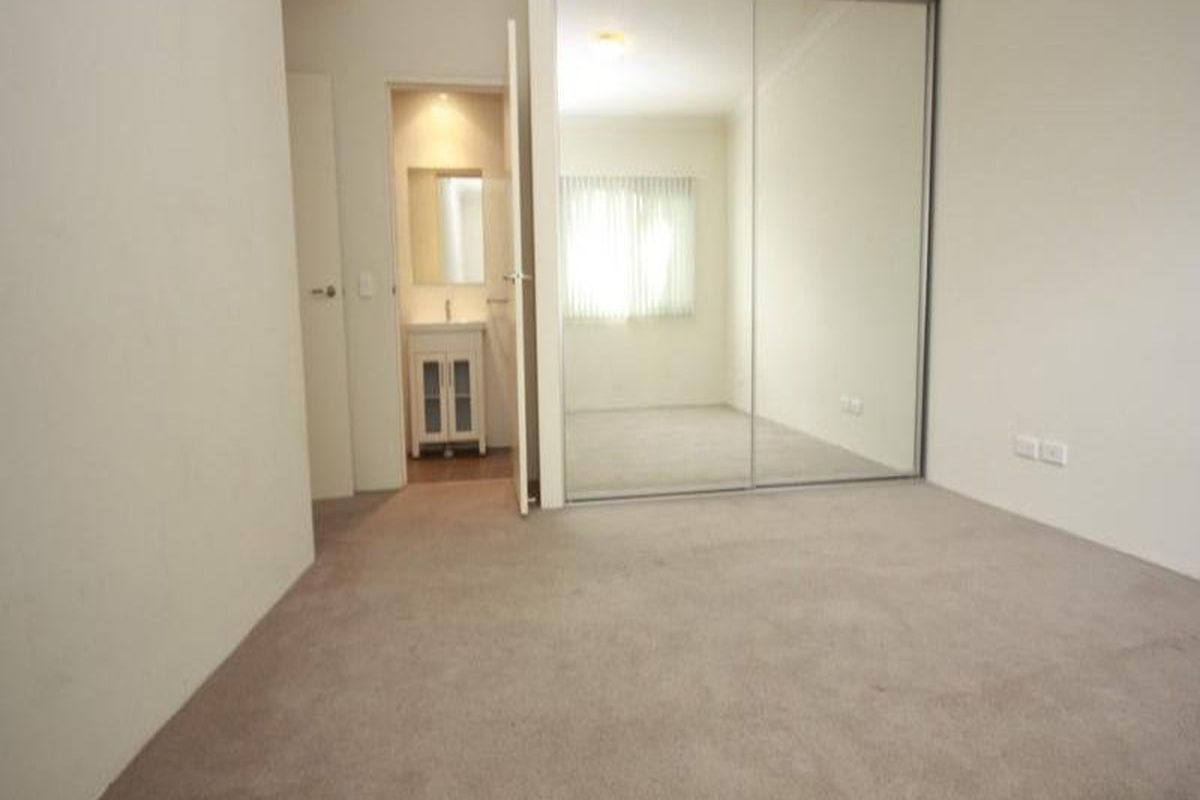 37-43 Eastbourne Road, Homebush West