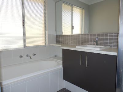 31 Wyatt Road, Hocking