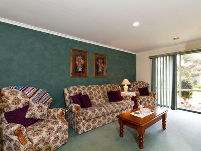 25 Langbourne Drive, Narre Warren South