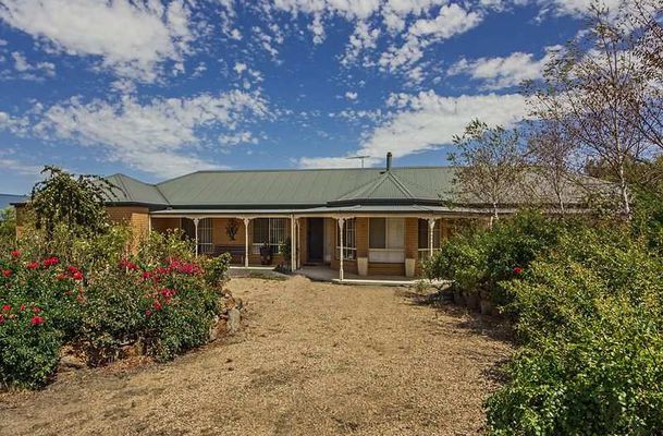 11 The Dress Circle, Oaklands Junction