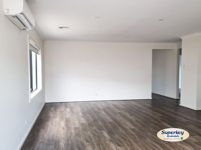 35 Surround Drive, Mambourin