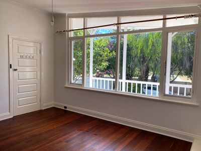 84 Safety Bay Rd, Shoalwater