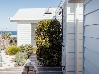 40 Sunset Strip, Manyana