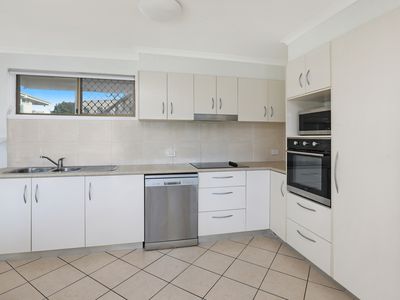 4 / 3 Juan Street, Alexandra Headland
