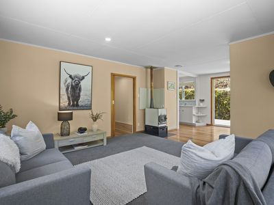 5C Janet Frame Way, Whitemans Valley