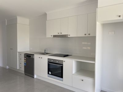 1&2 / 9 Como Place, Waterford West