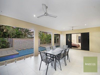 49 Lakeland Boulevard, Idalia