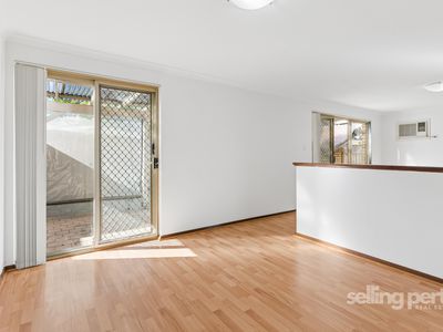 4 / 6 Mary Street, Como