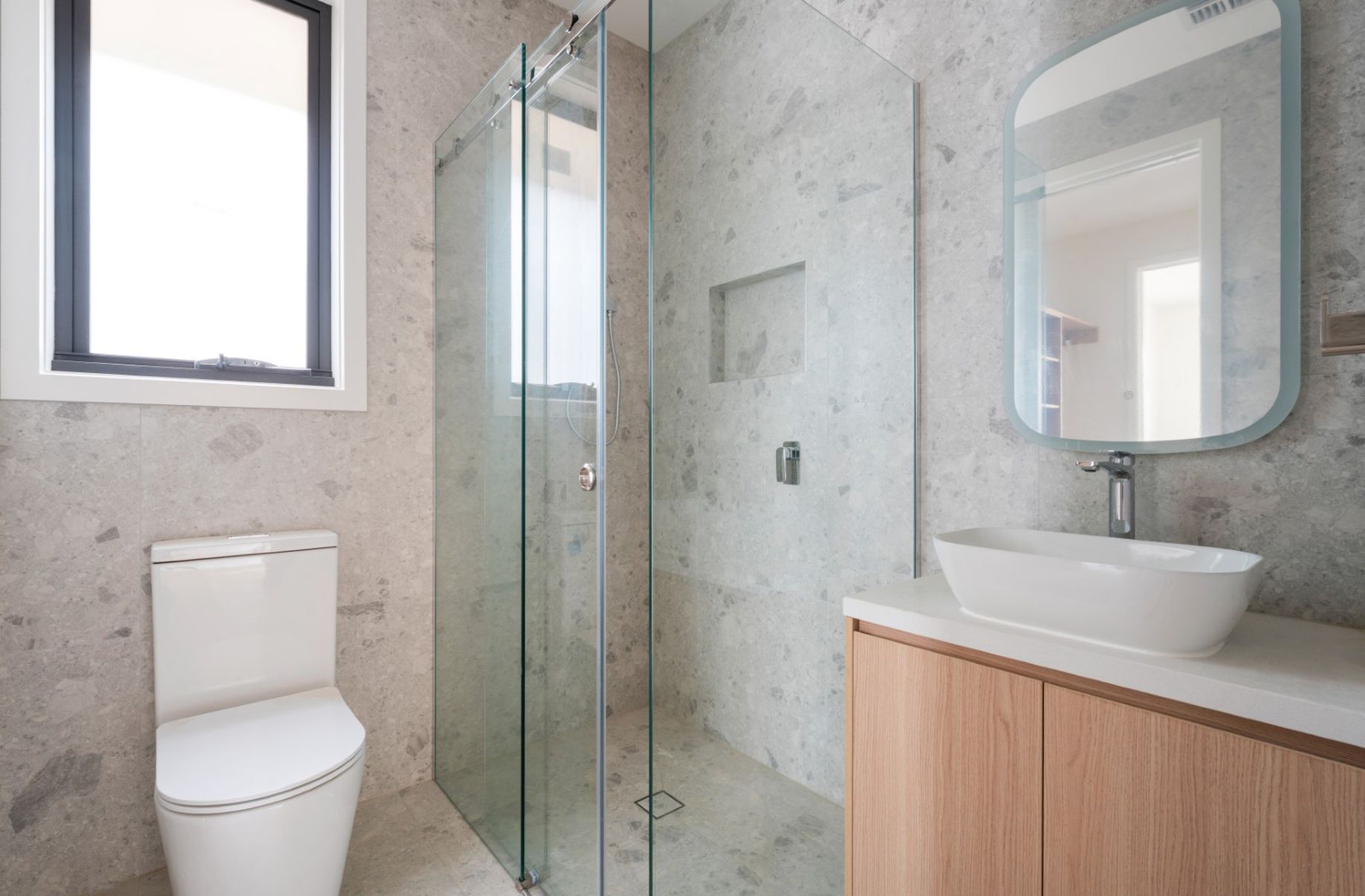 6 / 7-9 Barter Crescent, Forest Hill