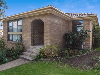 127 WEST BIRRILEY STREET, Bomaderry