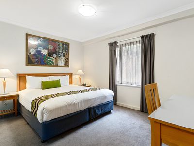 48 / 118 Mounts Bay Road, Perth