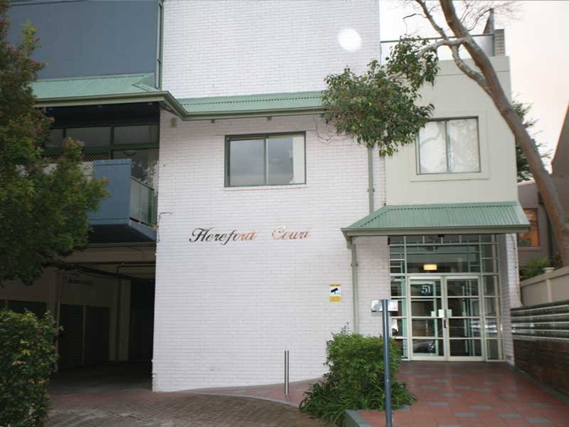 30 / 51 Hereford, Glebe