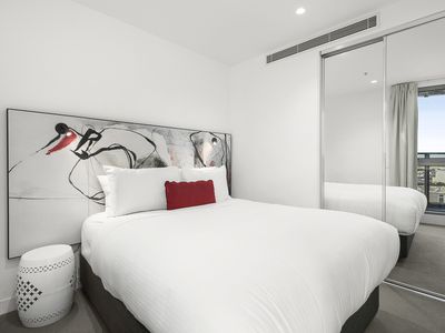 2208 / 42-48 Balston Street, Southbank