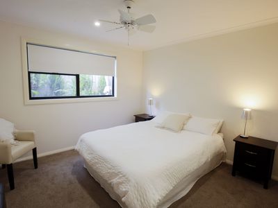 6 Knox Court, Kennington