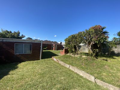 90 DEVONSHIRE CRESCENT, Oak Flats