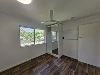 7 Armstrong Street, Atherton