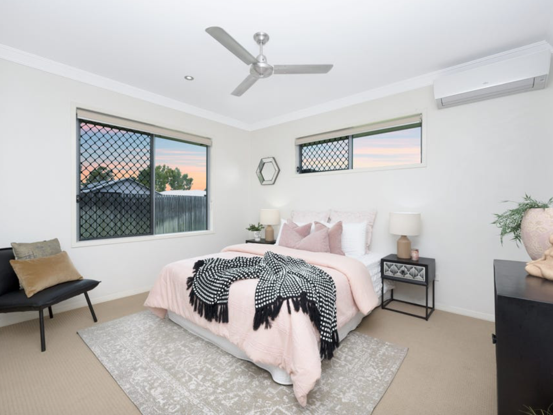 15 Stockton Elbow, Mount Louisa