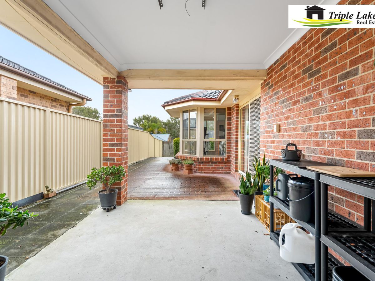 10 Karingal Place, Blue Haven