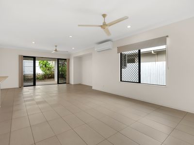12 Sandridge Way, Smithfield