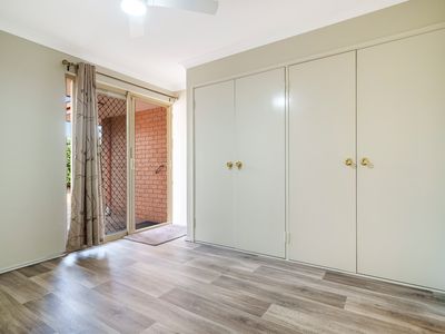 2B Eaglemont Drive, Swan View