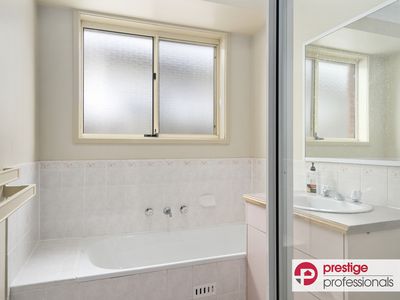 4 Timbara Court, Wattle Grove