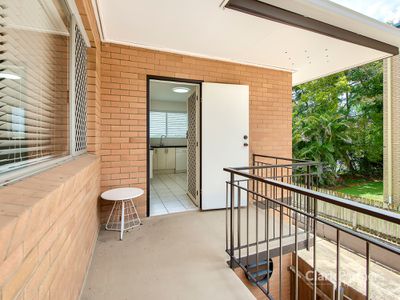 2 / 66 Junction Road, Clayfield