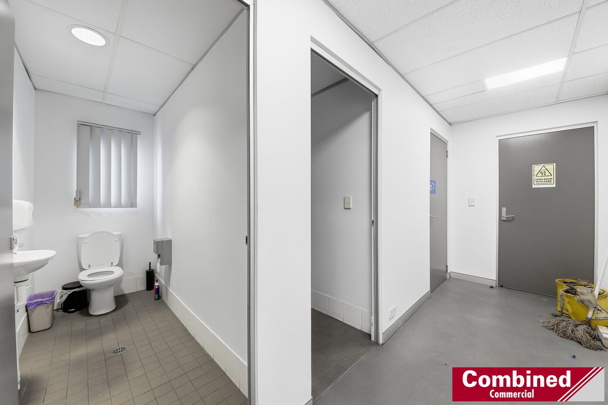 1 & 2 / 2 Samantha Place, Smeaton Grange