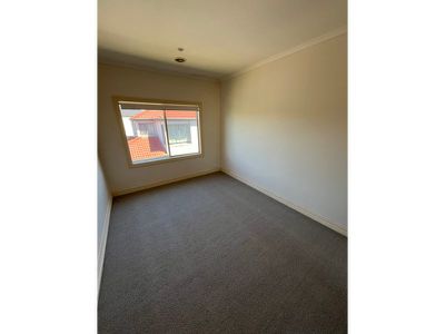 8 Plumpton Avenue, Oak Park