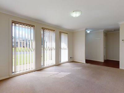 9 Selkirk Avenue, Dubbo