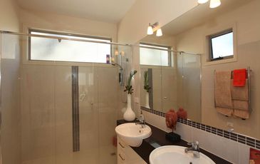 2 / 4A Buchanan Road, Berwick