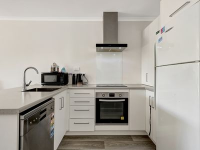 5B Bruce Ave, Glenview