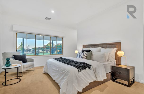 35 The Ridge, Oaklands Junction