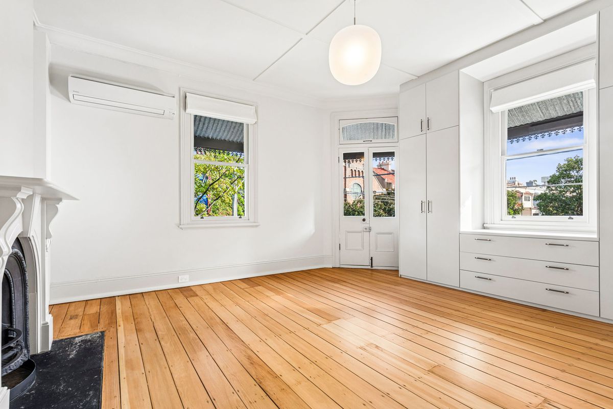 Flat / 1 Ebley Street, Bondi Junction