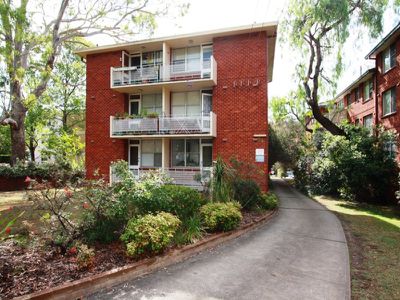 15 / 54 Meadow Crescent, Meadowbank
