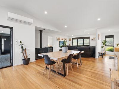 39 Lachlan Court, Brighton