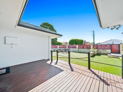 9 Stanton Road, Redcliffe