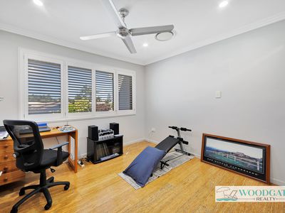 33 Emperor St, Woodgate