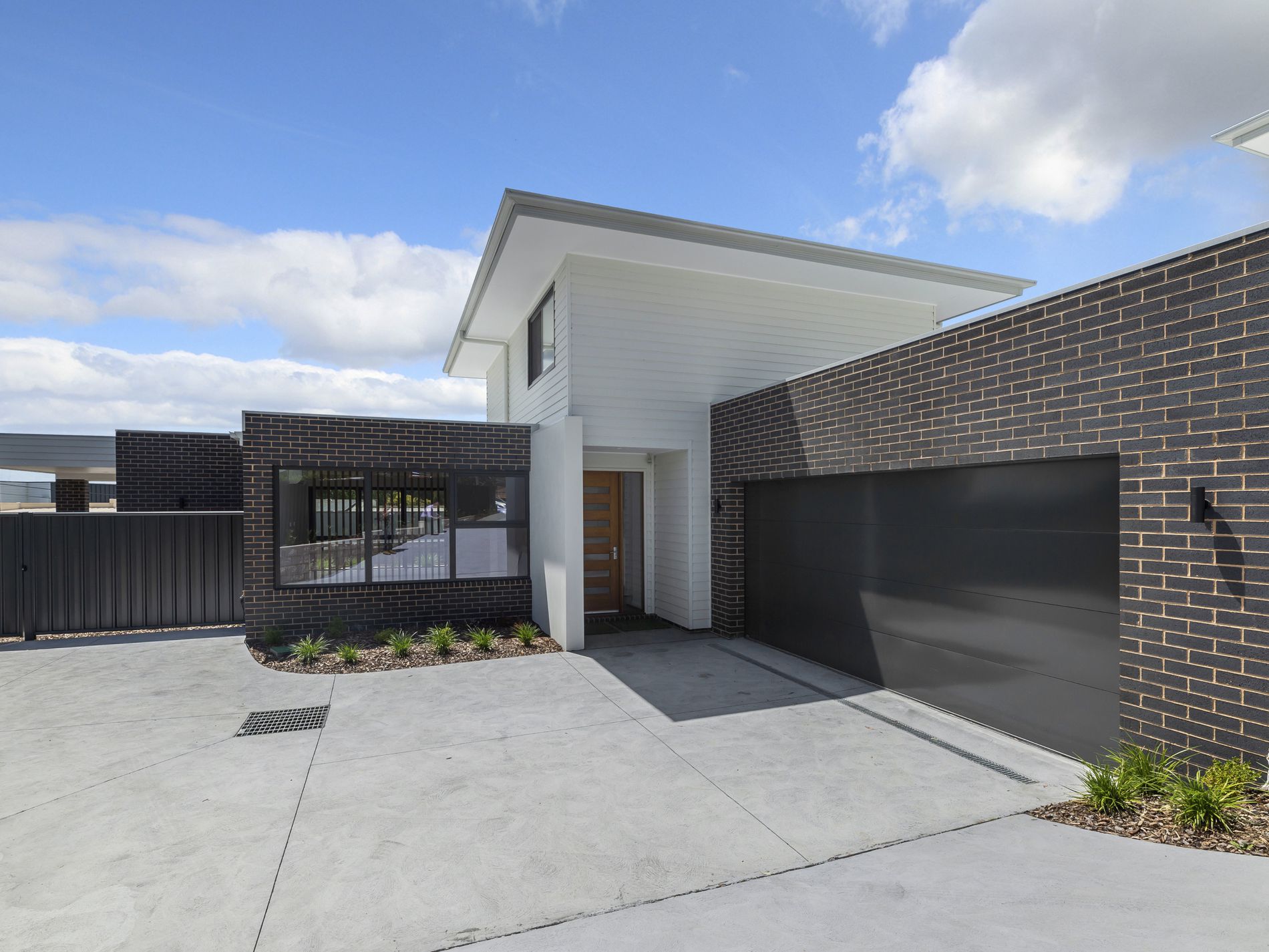 3 / 8 Aurora Close, Mawson