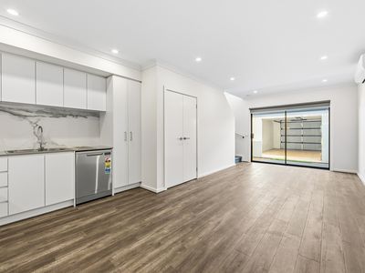 6 Filly Walk , Fraser Rise