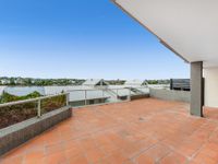 135 Macquarie Street, Teneriffe