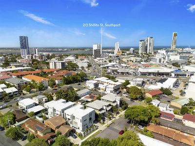 2 / 3 Shillito Street, Southport