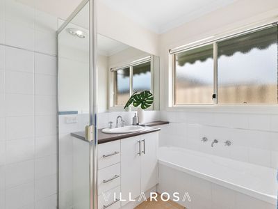 1 / 5 Allitt Avenue, Belmont