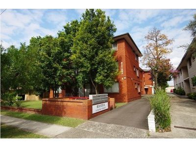 17 / 5 Bank Street, Meadowbank