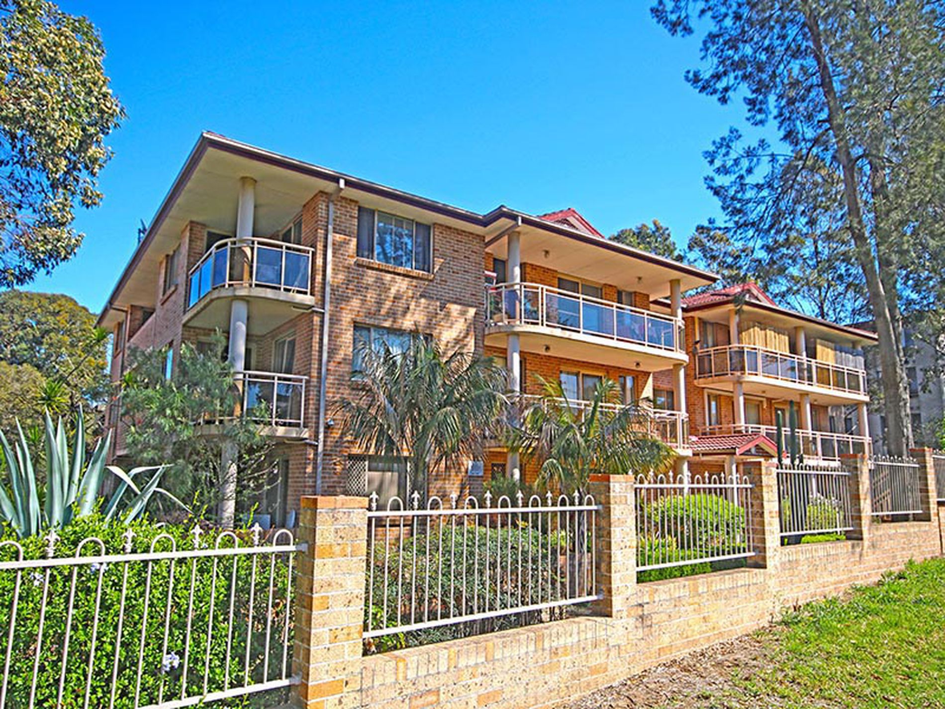 2 / 292-300 Stacey Street, Bankstown
